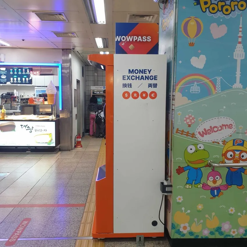 明洞駅（改札口外部） - 写真3