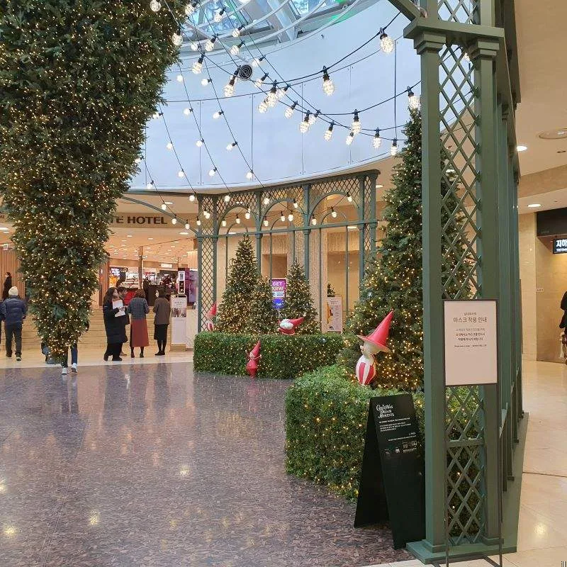 ロッテ百貨店 明洞本店 - 写真3