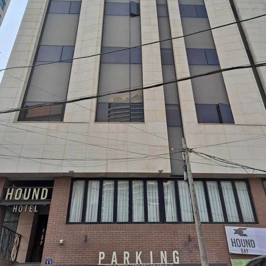 ベイハウンドホテル